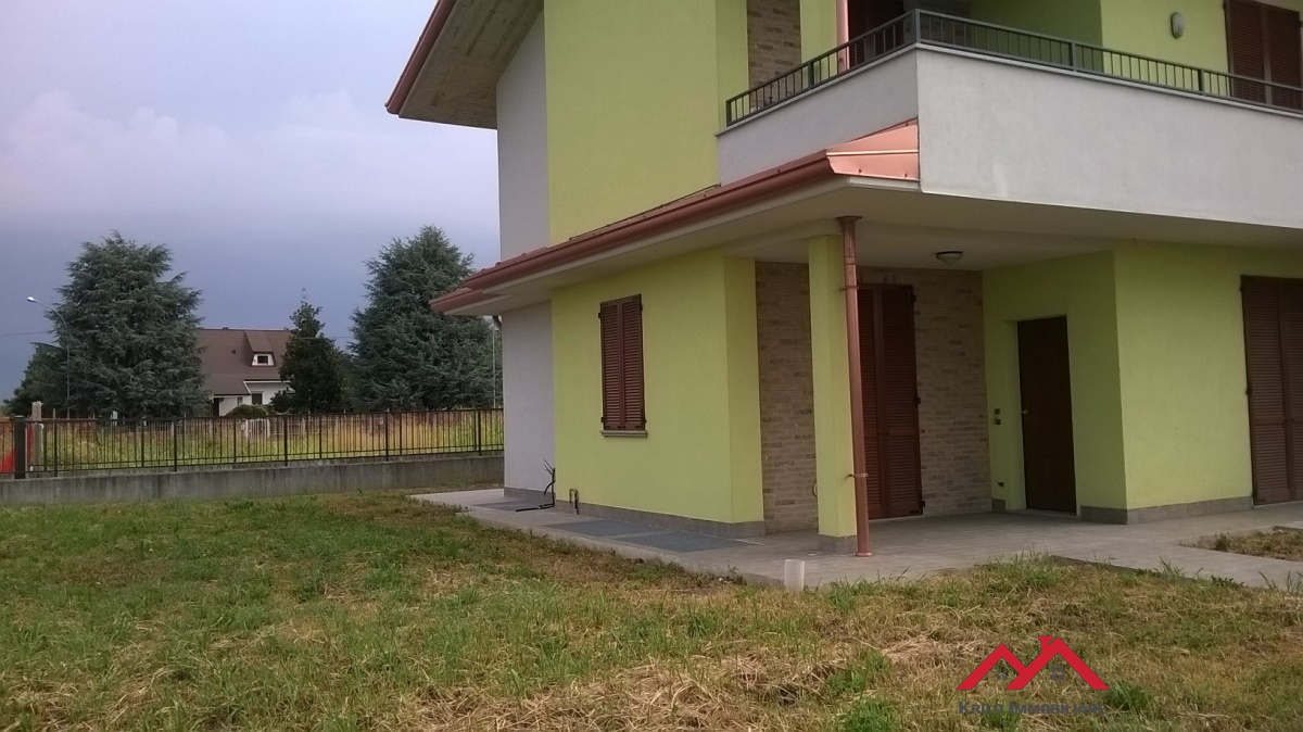 Villa CALVENZANO vendita  Calvenzano  Krilo sas